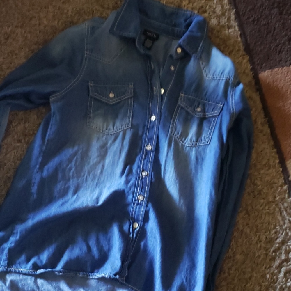 Shirt - Picture 3 of 3